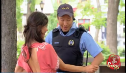 Nữ 'đạo chích' dùng nhan sắc quyến rũ cảnh sát để thoát tội